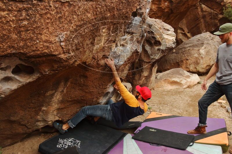 Bouldering in Hueco Tanks on 12/24/2019 with Blue Lizard Climbing and Yoga
Filename: SRM_20191224_1121081.jpg
Aperture: f/4.0
Shutter Speed: 1/320
Body: Canon EOS-1D Mark II
Lens: Canon EF 16-35mm f/2.8 L