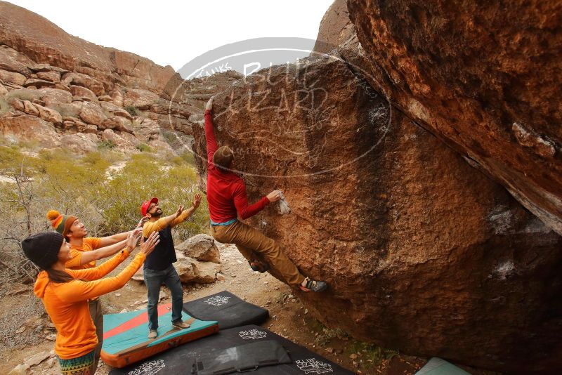 Bouldering in Hueco Tanks on 12/24/2019 with Blue Lizard Climbing and Yoga
Filename: SRM_20191224_1159520.jpg
Aperture: f/7.1
Shutter Speed: 1/250
Body: Canon EOS-1D Mark II
Lens: Canon EF 16-35mm f/2.8 L