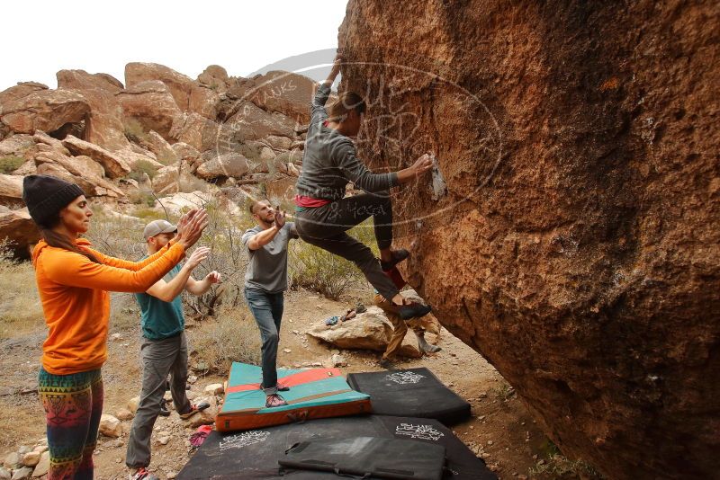 Bouldering in Hueco Tanks on 12/24/2019 with Blue Lizard Climbing and Yoga
Filename: SRM_20191224_1205390.jpg
Aperture: f/6.3
Shutter Speed: 1/320
Body: Canon EOS-1D Mark II
Lens: Canon EF 16-35mm f/2.8 L