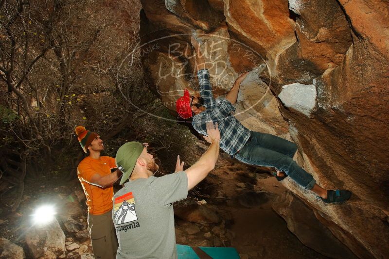 Bouldering in Hueco Tanks on 12/24/2019 with Blue Lizard Climbing and Yoga
Filename: SRM_20191224_1327080.jpg
Aperture: f/8.0
Shutter Speed: 1/250
Body: Canon EOS-1D Mark II
Lens: Canon EF 16-35mm f/2.8 L