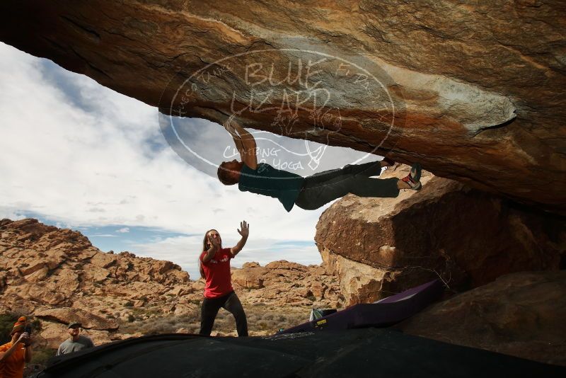 Bouldering in Hueco Tanks on 12/24/2019 with Blue Lizard Climbing and Yoga
Filename: SRM_20191224_1400270.jpg
Aperture: f/8.0
Shutter Speed: 1/250
Body: Canon EOS-1D Mark II
Lens: Canon EF 16-35mm f/2.8 L