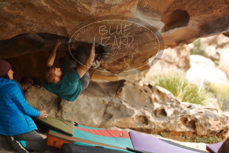 Bouldering in Hueco Tanks on 12/24/2019 with Blue Lizard Climbing and Yoga
Filename: SRM_20191224_1610540.jpg
Aperture: f/2.5
Shutter Speed: 1/200
Body: Canon EOS-1D Mark II
Lens: Canon EF 50mm f/1.8 II