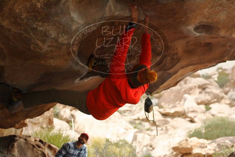 Bouldering in Hueco Tanks on 12/24/2019 with Blue Lizard Climbing and Yoga
Filename: SRM_20191224_1629010.jpg
Aperture: f/2.8
Shutter Speed: 1/250
Body: Canon EOS-1D Mark II
Lens: Canon EF 50mm f/1.8 II