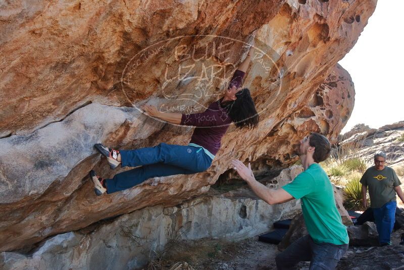Bouldering in Hueco Tanks on 12/26/2019 with Blue Lizard Climbing and Yoga
Filename: SRM_20191226_1141370.jpg
Aperture: f/7.1
Shutter Speed: 1/320
Body: Canon EOS-1D Mark II
Lens: Canon EF 16-35mm f/2.8 L
