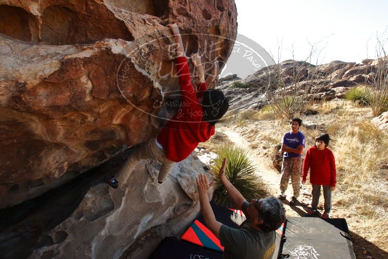 Bouldering in Hueco Tanks on 12/26/2019 with Blue Lizard Climbing and Yoga
Filename: SRM_20191226_1144551.jpg
Aperture: f/9.0
Shutter Speed: 1/320
Body: Canon EOS-1D Mark II
Lens: Canon EF 16-35mm f/2.8 L