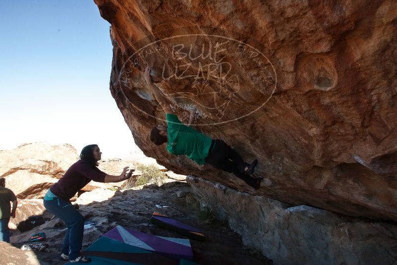 Bouldering in Hueco Tanks on 12/26/2019 with Blue Lizard Climbing and Yoga
Filename: SRM_20191226_1149500.jpg
Aperture: f/10.0
Shutter Speed: 1/320
Body: Canon EOS-1D Mark II
Lens: Canon EF 16-35mm f/2.8 L