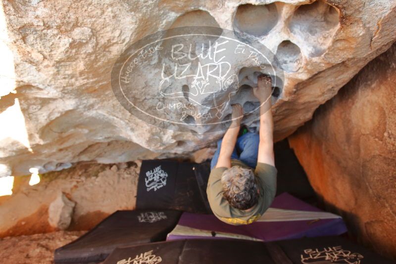 Bouldering in Hueco Tanks on 12/26/2019 with Blue Lizard Climbing and Yoga

Filename: SRM_20191226_1500240.jpg
Aperture: f/4.0
Shutter Speed: 1/250
Body: Canon EOS-1D Mark II
Lens: Canon EF 16-35mm f/2.8 L