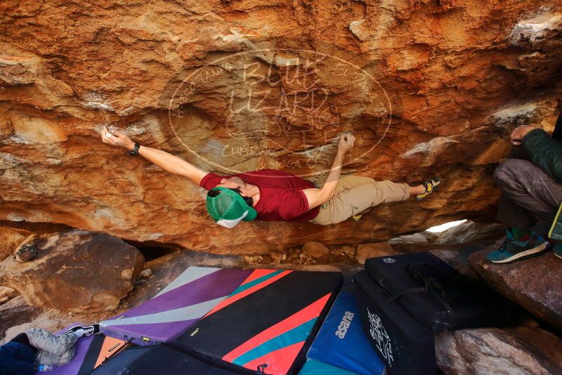 Bouldering in Hueco Tanks on 12/26/2019 with Blue Lizard Climbing and Yoga
Filename: SRM_20191226_1636280.jpg
Aperture: f/3.5
Shutter Speed: 1/250
Body: Canon EOS-1D Mark II
Lens: Canon EF 16-35mm f/2.8 L