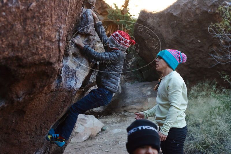 Bouldering in Hueco Tanks on 12/27/2019 with Blue Lizard Climbing and Yoga
Filename: SRM_20191227_1038370.jpg
Aperture: f/4.0
Shutter Speed: 1/320
Body: Canon EOS-1D Mark II
Lens: Canon EF 50mm f/1.8 II