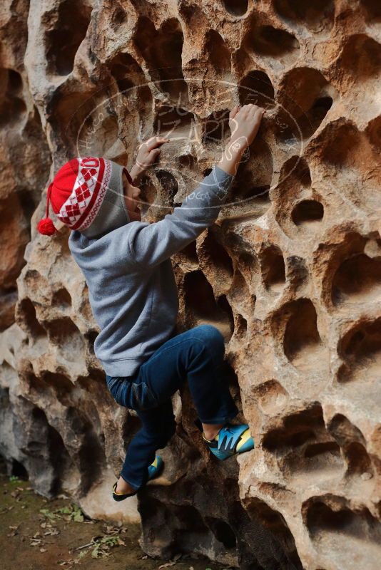 Bouldering in Hueco Tanks on 12/27/2019 with Blue Lizard Climbing and Yoga
Filename: SRM_20191227_1602051.jpg
Aperture: f/3.2
Shutter Speed: 1/160
Body: Canon EOS-1D Mark II
Lens: Canon EF 50mm f/1.8 II