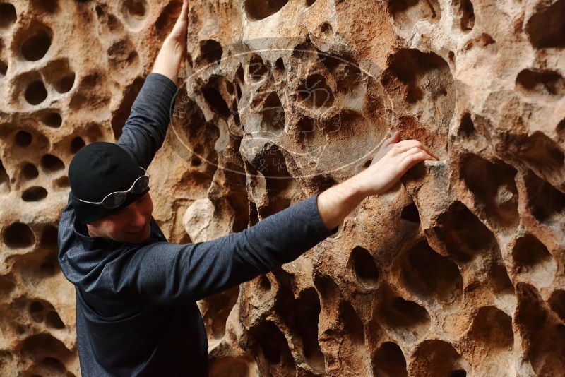 Bouldering in Hueco Tanks on 12/27/2019 with Blue Lizard Climbing and Yoga
Filename: SRM_20191227_1612011.jpg
Aperture: f/3.5
Shutter Speed: 1/125
Body: Canon EOS-1D Mark II
Lens: Canon EF 50mm f/1.8 II
