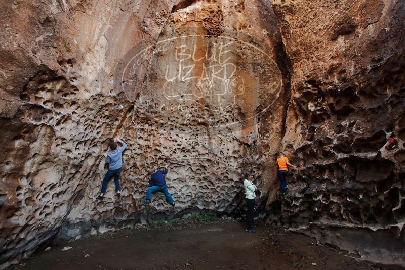 Bouldering in Hueco Tanks on 12/27/2019 with Blue Lizard Climbing and Yoga

Filename: SRM_20191227_1657300.jpg
Aperture: f/4.0
Shutter Speed: 1/100
Body: Canon EOS-1D Mark II
Lens: Canon EF 16-35mm f/2.8 L
