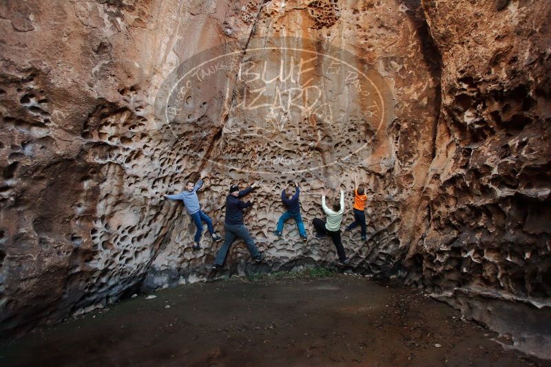 Bouldering in Hueco Tanks on 12/27/2019 with Blue Lizard Climbing and Yoga
Filename: SRM_20191227_1658580.jpg
Aperture: f/4.0
Shutter Speed: 1/100
Body: Canon EOS-1D Mark II
Lens: Canon EF 16-35mm f/2.8 L