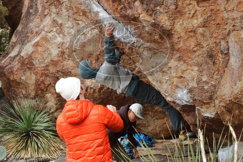 Bouldering in Hueco Tanks on 12/28/2019 with Blue Lizard Climbing and Yoga
Filename: SRM_20191228_1434180.jpg
Aperture: f/4.0
Shutter Speed: 1/250
Body: Canon EOS-1D Mark II
Lens: Canon EF 50mm f/1.8 II