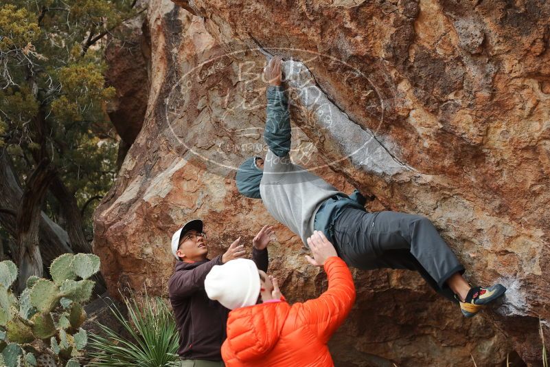 Bouldering in Hueco Tanks on 12/28/2019 with Blue Lizard Climbing and Yoga
Filename: SRM_20191228_1434300.jpg
Aperture: f/4.5
Shutter Speed: 1/250
Body: Canon EOS-1D Mark II
Lens: Canon EF 50mm f/1.8 II