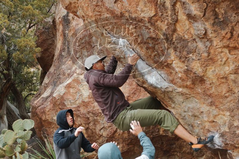 Bouldering in Hueco Tanks on 12/28/2019 with Blue Lizard Climbing and Yoga

Filename: SRM_20191228_1436360.jpg
Aperture: f/3.5
Shutter Speed: 1/250
Body: Canon EOS-1D Mark II
Lens: Canon EF 50mm f/1.8 II