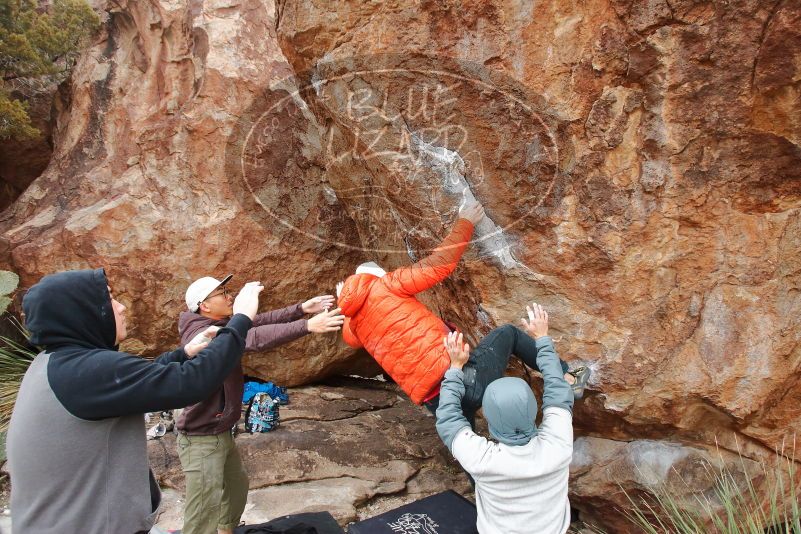 Bouldering in Hueco Tanks on 12/28/2019 with Blue Lizard Climbing and Yoga
Filename: SRM_20191228_1506240.jpg
Aperture: f/4.5
Shutter Speed: 1/250
Body: Canon EOS-1D Mark II
Lens: Canon EF 16-35mm f/2.8 L
