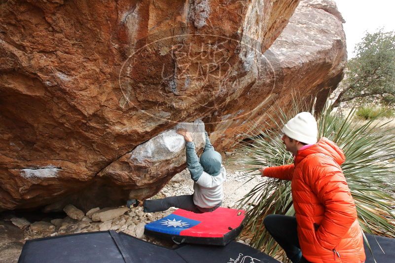 Bouldering in Hueco Tanks on 12/28/2019 with Blue Lizard Climbing and Yoga

Filename: SRM_20191228_1514170.jpg
Aperture: f/7.1
Shutter Speed: 1/250
Body: Canon EOS-1D Mark II
Lens: Canon EF 16-35mm f/2.8 L