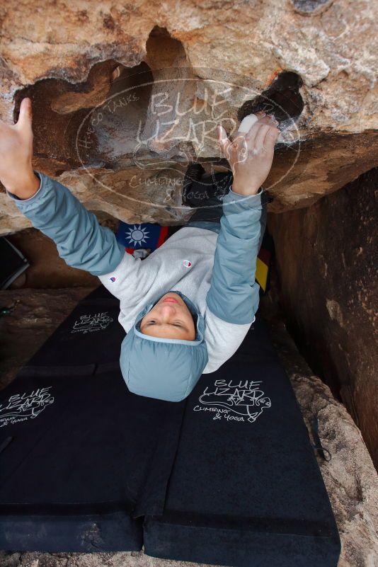 Bouldering in Hueco Tanks on 12/28/2019 with Blue Lizard Climbing and Yoga
Filename: SRM_20191228_1625500.jpg
Aperture: f/4.5
Shutter Speed: 1/250
Body: Canon EOS-1D Mark II
Lens: Canon EF 16-35mm f/2.8 L