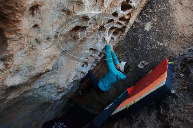 Bouldering in Hueco Tanks on 12/29/2019 with Blue Lizard Climbing and Yoga
Filename: SRM_20191229_1050220.jpg
Aperture: f/4.0
Shutter Speed: 1/250
Body: Canon EOS-1D Mark II
Lens: Canon EF 16-35mm f/2.8 L