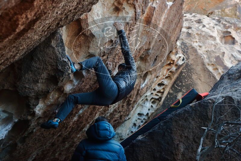 Bouldering in Hueco Tanks on 12/29/2019 with Blue Lizard Climbing and Yoga
Filename: SRM_20191229_1119520.jpg
Aperture: f/4.0
Shutter Speed: 1/250
Body: Canon EOS-1D Mark II
Lens: Canon EF 50mm f/1.8 II