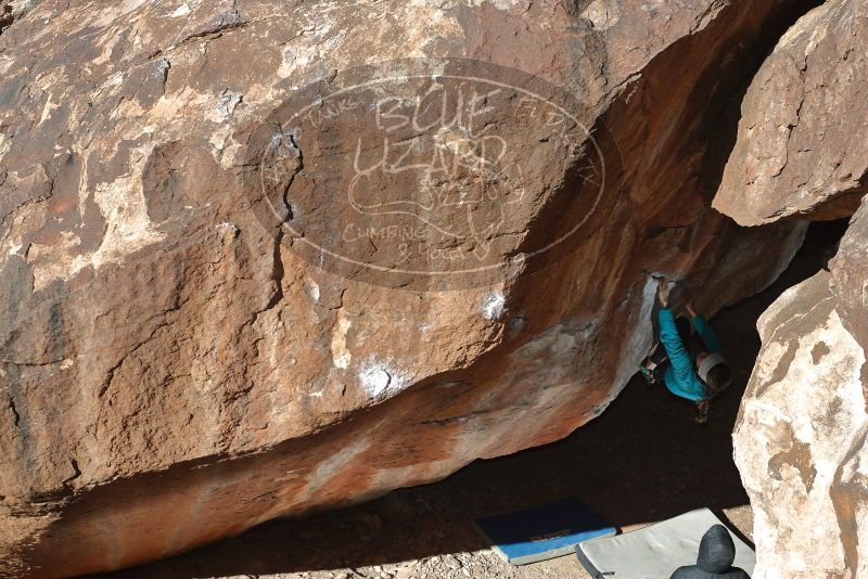 Bouldering in Hueco Tanks on 12/29/2019 with Blue Lizard Climbing and Yoga

Filename: SRM_20191229_1215260.jpg
Aperture: f/5.0
Shutter Speed: 1/250
Body: Canon EOS-1D Mark II
Lens: Canon EF 50mm f/1.8 II