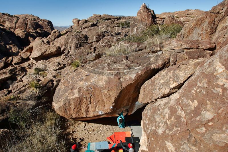 Bouldering in Hueco Tanks on 12/29/2019 with Blue Lizard Climbing and Yoga
Filename: SRM_20191229_1230310.jpg
Aperture: f/8.0
Shutter Speed: 1/250
Body: Canon EOS-1D Mark II
Lens: Canon EF 16-35mm f/2.8 L