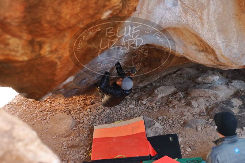 Bouldering in Hueco Tanks on 12/29/2019 with Blue Lizard Climbing and Yoga
Filename: SRM_20191229_1350470.jpg
Aperture: f/2.8
Shutter Speed: 1/320
Body: Canon EOS-1D Mark II
Lens: Canon EF 50mm f/1.8 II