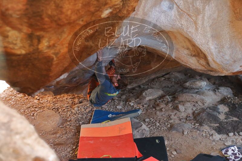 Bouldering in Hueco Tanks on 12/29/2019 with Blue Lizard Climbing and Yoga
Filename: SRM_20191229_1355111.jpg
Aperture: f/2.8
Shutter Speed: 1/320
Body: Canon EOS-1D Mark II
Lens: Canon EF 50mm f/1.8 II
