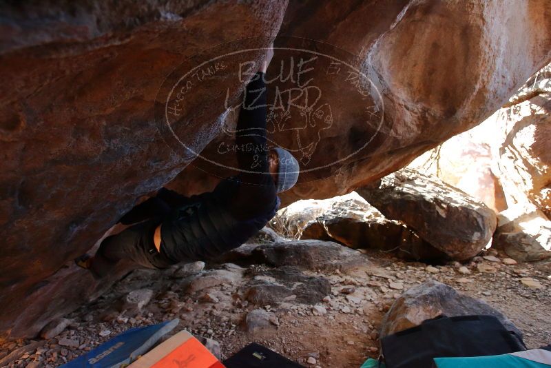 Bouldering in Hueco Tanks on 12/29/2019 with Blue Lizard Climbing and Yoga
Filename: SRM_20191229_1430440.jpg
Aperture: f/4.0
Shutter Speed: 1/250
Body: Canon EOS-1D Mark II
Lens: Canon EF 16-35mm f/2.8 L