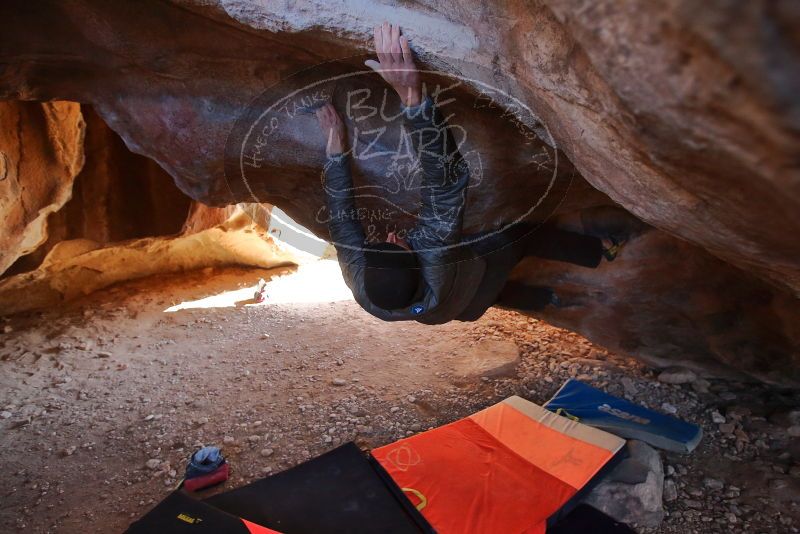 Bouldering in Hueco Tanks on 12/29/2019 with Blue Lizard Climbing and Yoga

Filename: SRM_20191229_1441020.jpg
Aperture: f/3.5
Shutter Speed: 1/250
Body: Canon EOS-1D Mark II
Lens: Canon EF 16-35mm f/2.8 L