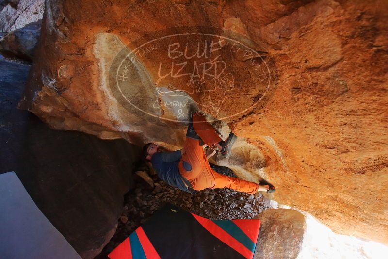 Bouldering in Hueco Tanks on 12/29/2019 with Blue Lizard Climbing and Yoga

Filename: SRM_20191229_1711480.jpg
Aperture: f/3.2
Shutter Speed: 1/200
Body: Canon EOS-1D Mark II
Lens: Canon EF 16-35mm f/2.8 L