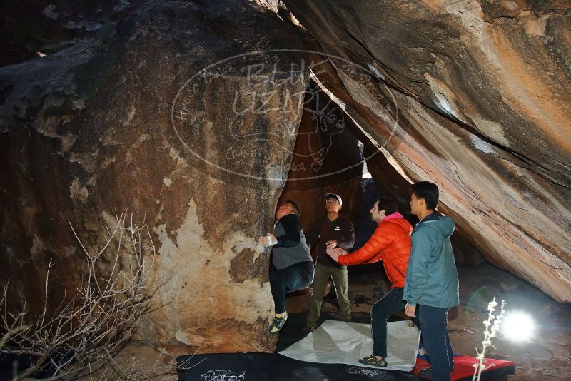 Bouldering in Hueco Tanks on 12/30/2019 with Blue Lizard Climbing and Yoga
Filename: SRM_20191230_1154240.jpg
Aperture: f/5.6
Shutter Speed: 1/250
Body: Canon EOS-1D Mark II
Lens: Canon EF 16-35mm f/2.8 L