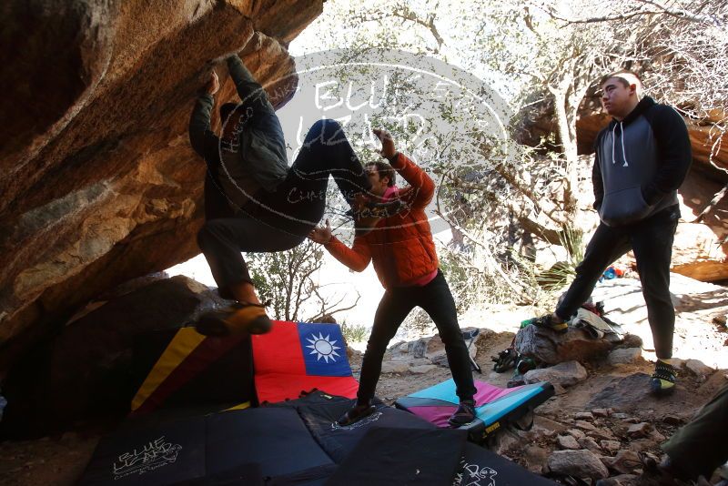 Bouldering in Hueco Tanks on 12/30/2019 with Blue Lizard Climbing and Yoga

Filename: SRM_20191230_1333501.jpg
Aperture: f/4.0
Shutter Speed: 1/250
Body: Canon EOS-1D Mark II
Lens: Canon EF 16-35mm f/2.8 L