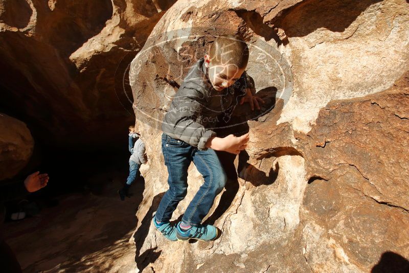 Bouldering in Hueco Tanks on 12/31/2019 with Blue Lizard Climbing and Yoga
Filename: SRM_20191231_1217070.jpg
Aperture: f/8.0
Shutter Speed: 1/500
Body: Canon EOS-1D Mark II
Lens: Canon EF 16-35mm f/2.8 L