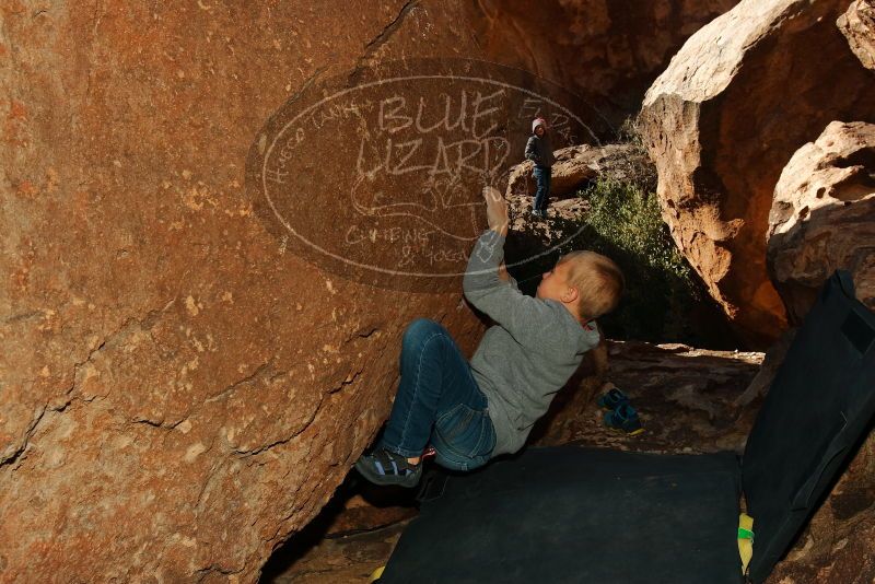 Bouldering in Hueco Tanks on 12/31/2019 with Blue Lizard Climbing and Yoga
Filename: SRM_20191231_1240030.jpg
Aperture: f/8.0
Shutter Speed: 1/250
Body: Canon EOS-1D Mark II
Lens: Canon EF 16-35mm f/2.8 L
