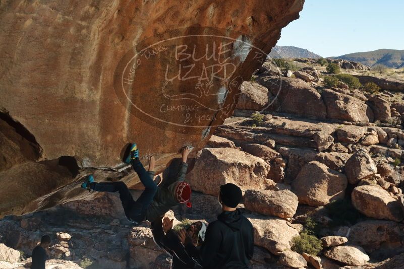 Bouldering in Hueco Tanks on 01/01/2020 with Blue Lizard Climbing and Yoga
Filename: SRM_20200101_1138400.jpg
Aperture: f/8.0
Shutter Speed: 1/250
Body: Canon EOS-1D Mark II
Lens: Canon EF 50mm f/1.8 II