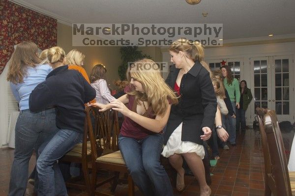 Alpha Delta Pi Christmas party, Sunday, December 10, 2006.

Filename: SRM_20061210_1806488.jpg
Aperture: f/6.3
Shutter Speed: 1/250
Body: Canon EOS 20D
Lens: Canon EF-S 18-55mm f/3.5-5.6