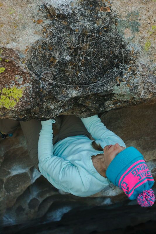 Bouldering in Hueco Tanks on 01/01/2020 with Blue Lizard Climbing and Yoga
Filename: SRM_20200101_1642580.jpg
Aperture: f/5.0
Shutter Speed: 1/250
Body: Canon EOS-1D Mark II
Lens: Canon EF 50mm f/1.8 II