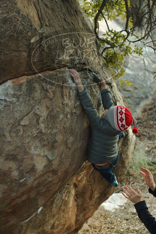 Bouldering in Hueco Tanks on 01/01/2020 with Blue Lizard Climbing and Yoga
Filename: SRM_20200101_1751140.jpg
Aperture: f/3.2
Shutter Speed: 1/200
Body: Canon EOS-1D Mark II
Lens: Canon EF 50mm f/1.8 II