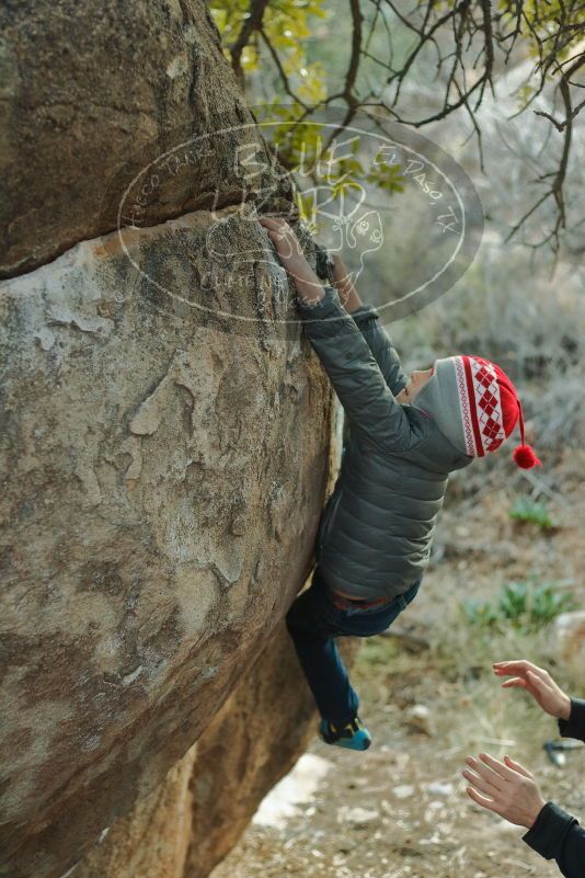Bouldering in Hueco Tanks on 01/01/2020 with Blue Lizard Climbing and Yoga
Filename: SRM_20200101_1755040.jpg
Aperture: f/2.8
Shutter Speed: 1/200
Body: Canon EOS-1D Mark II
Lens: Canon EF 50mm f/1.8 II