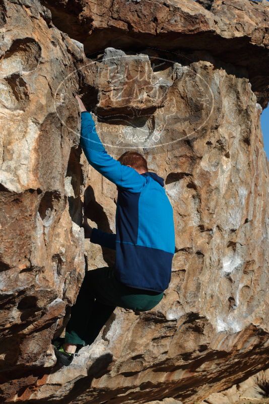 Bouldering in Hueco Tanks on 01/03/2020 with Blue Lizard Climbing and Yoga
Filename: SRM_20200103_1053070.jpg
Aperture: f/5.6
Shutter Speed: 1/400
Body: Canon EOS-1D Mark II
Lens: Canon EF 50mm f/1.8 II