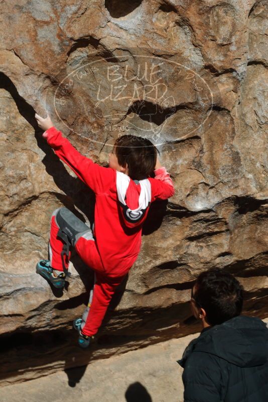 Bouldering in Hueco Tanks on 01/03/2020 with Blue Lizard Climbing and Yoga
Filename: SRM_20200103_1101130.jpg
Aperture: f/6.3
Shutter Speed: 1/400
Body: Canon EOS-1D Mark II
Lens: Canon EF 50mm f/1.8 II