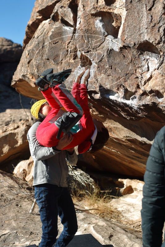 Bouldering in Hueco Tanks on 01/03/2020 with Blue Lizard Climbing and Yoga
Filename: SRM_20200103_1108070.jpg
Aperture: f/4.0
Shutter Speed: 1/400
Body: Canon EOS-1D Mark II
Lens: Canon EF 50mm f/1.8 II