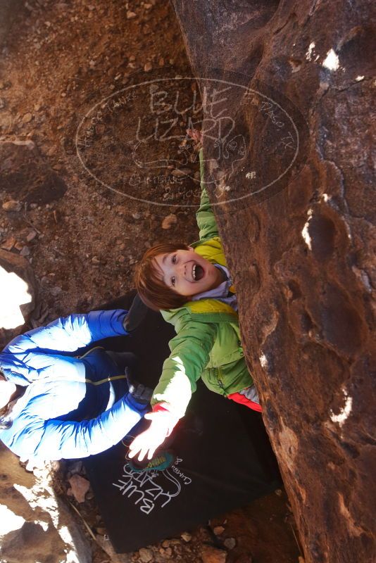 Bouldering in Hueco Tanks on 01/03/2020 with Blue Lizard Climbing and Yoga
Filename: SRM_20200103_1235550.jpg
Aperture: f/6.3
Shutter Speed: 1/250
Body: Canon EOS-1D Mark II
Lens: Canon EF 16-35mm f/2.8 L
