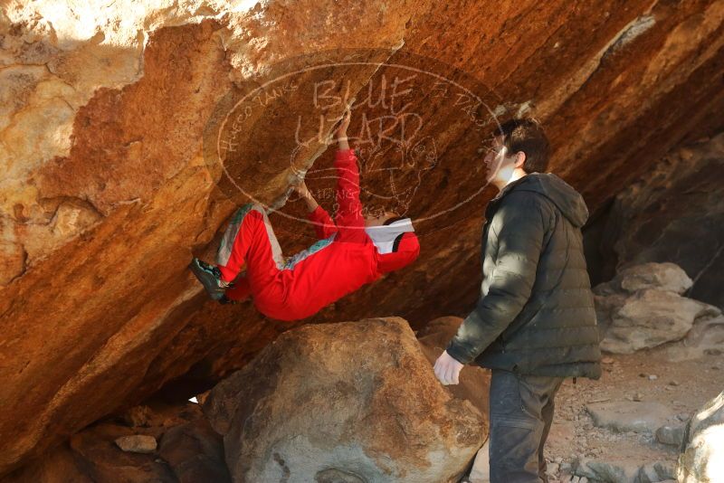 Bouldering in Hueco Tanks on 01/03/2020 with Blue Lizard Climbing and Yoga

Filename: SRM_20200103_1712580.jpg
Aperture: f/4.5
Shutter Speed: 1/320
Body: Canon EOS-1D Mark II
Lens: Canon EF 50mm f/1.8 II