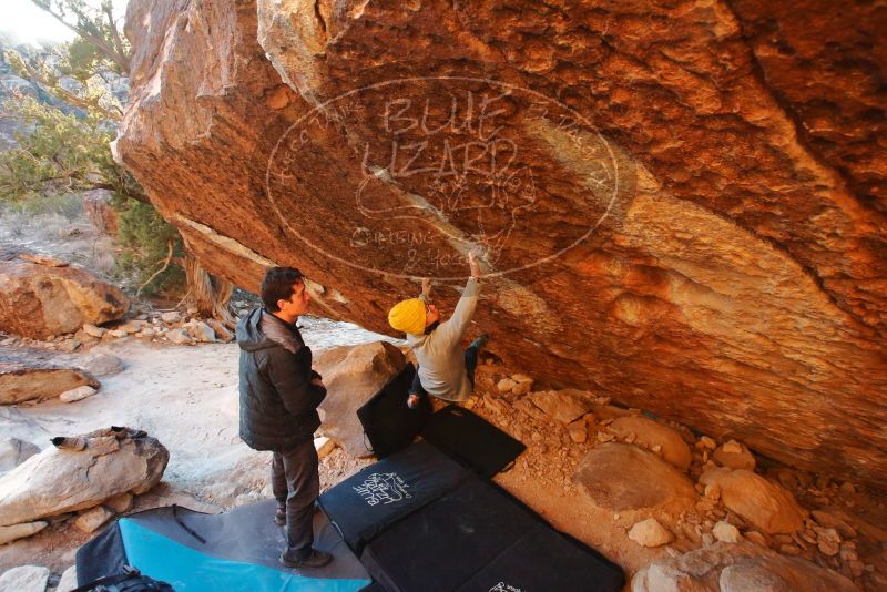Bouldering in Hueco Tanks on 01/03/2020 with Blue Lizard Climbing and Yoga
Filename: SRM_20200103_1755110.jpg
Aperture: f/4.5
Shutter Speed: 1/250
Body: Canon EOS-1D Mark II
Lens: Canon EF 16-35mm f/2.8 L
