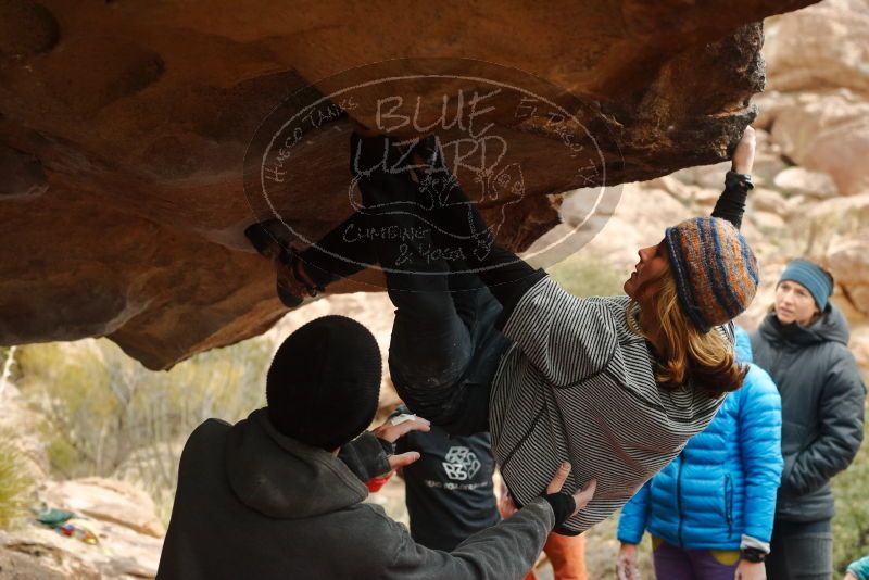 Bouldering in Hueco Tanks on 01/02/2020 with Blue Lizard Climbing and Yoga
Filename: SRM_20200102_1146080.jpg
Aperture: f/4.0
Shutter Speed: 1/250
Body: Canon EOS-1D Mark II
Lens: Canon EF 50mm f/1.8 II