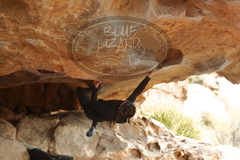 Bouldering in Hueco Tanks on 01/02/2020 with Blue Lizard Climbing and Yoga
Filename: SRM_20200102_1150540.jpg
Aperture: f/2.8
Shutter Speed: 1/250
Body: Canon EOS-1D Mark II
Lens: Canon EF 50mm f/1.8 II