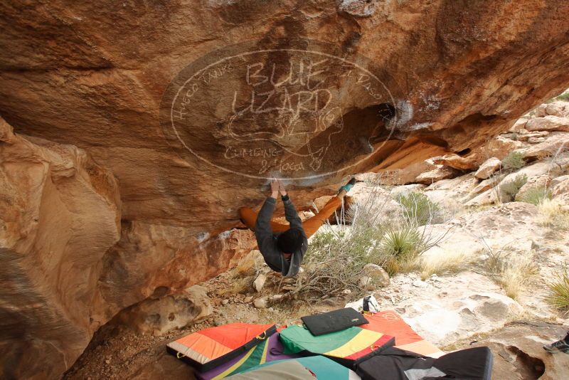 Bouldering in Hueco Tanks on 01/02/2020 with Blue Lizard Climbing and Yoga
Filename: SRM_20200102_1320330.jpg
Aperture: f/5.6
Shutter Speed: 1/250
Body: Canon EOS-1D Mark II
Lens: Canon EF 16-35mm f/2.8 L
